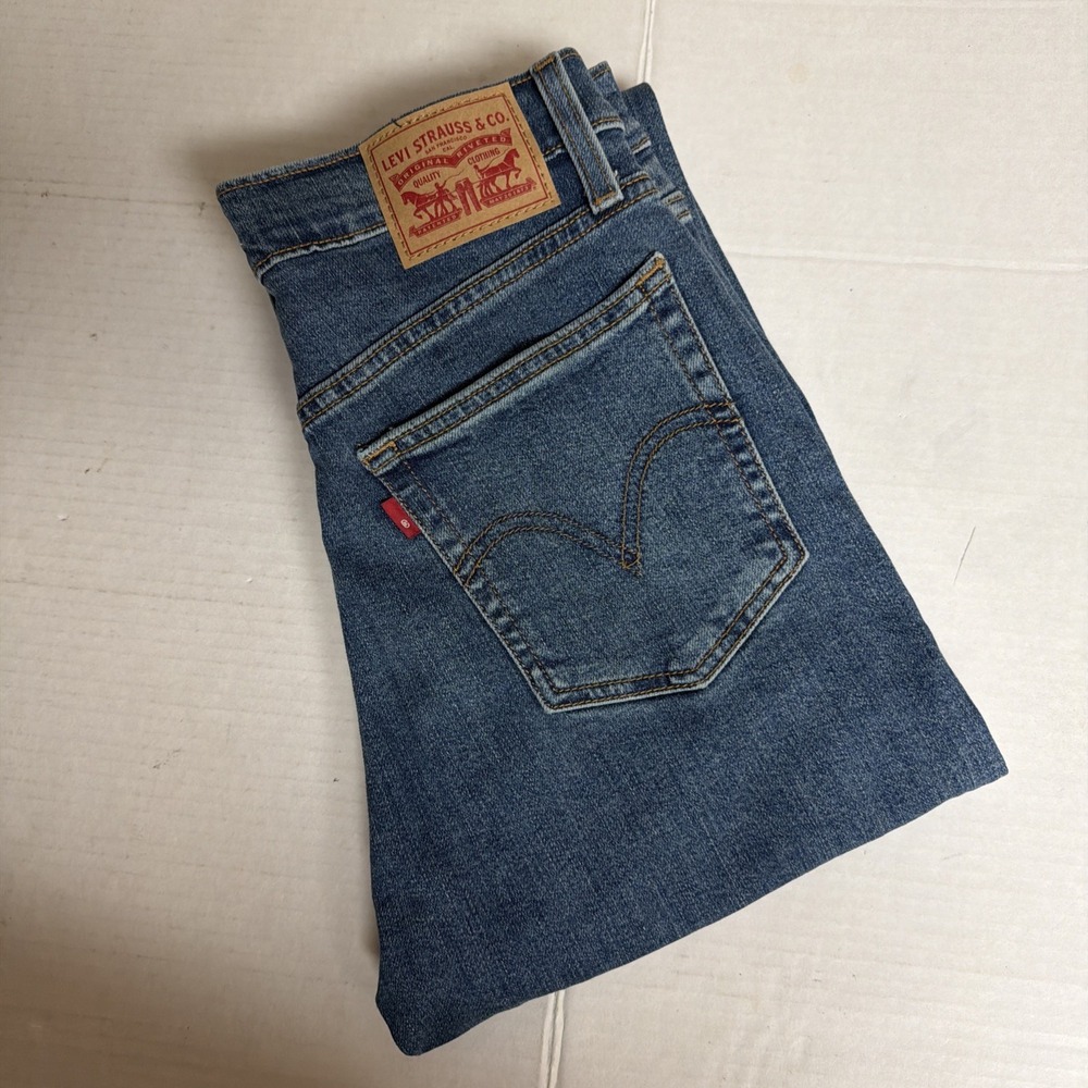 Levis Jeans Womens 27x28 Blue Wedgie Straight High Rise Button‎ Fly Raw Hem